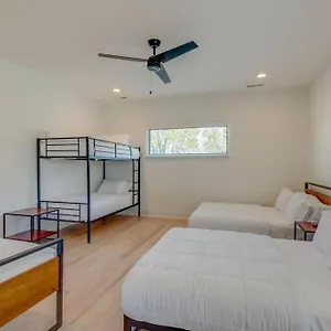 Luxury Downtown Nash/roofdeck/11 Beds Holiday home Nashville